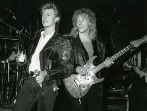 David Bowie, Peter Frampton 1987.jpg